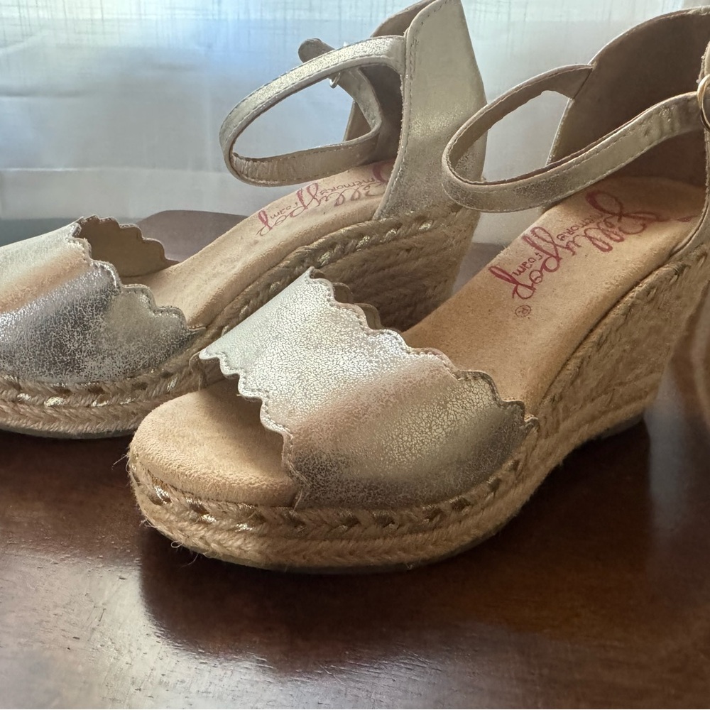 Metallic Wedge Espadrille Sandals - Women size 7
